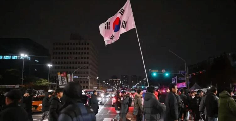 Парламент Южной Кореи отменил военное положение, введенное президентом - изображение 1