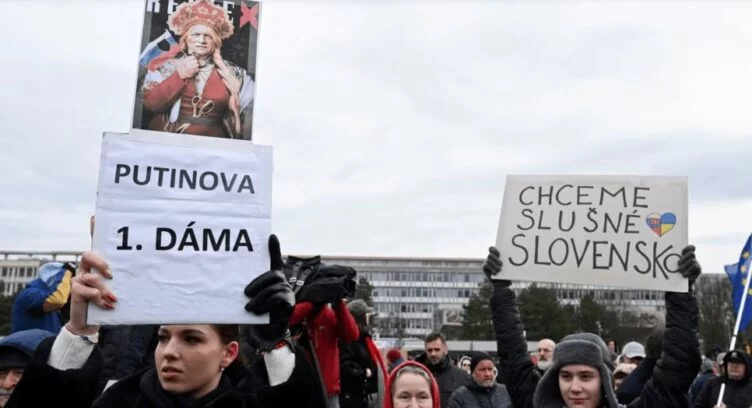 Зеленский резко раскритиковал поездку премьера Словакии к Путину - изображение 1