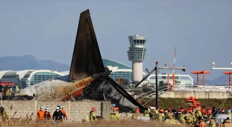 Изображение 1 для Авиакатастрофа в Южной Корее: «чёрные ящики» не записали момент катастрофы