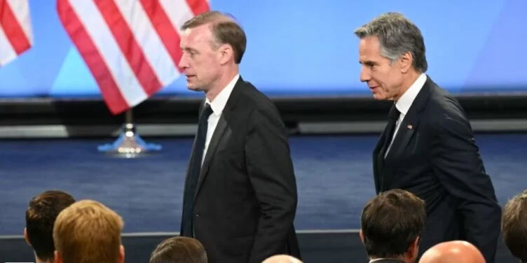 Трамп лишил доступа к секретной информации Энтони Блинкена и Джейка Салливана - изображение 1