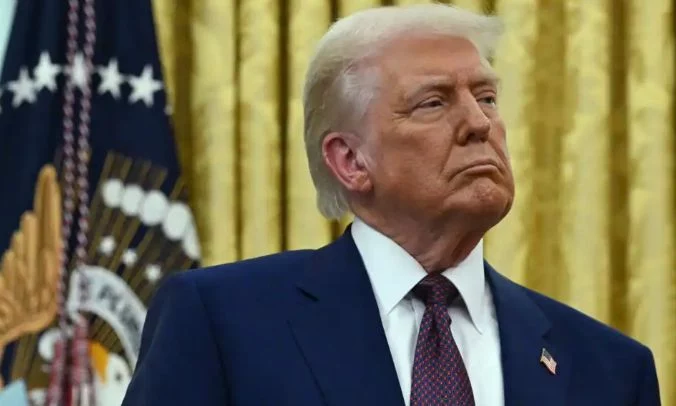 Изображение 1 для Трамп назвал Зеленского «диктатором без выборов», президент Украины ответил, что Трамп «живёт в дезинформации»