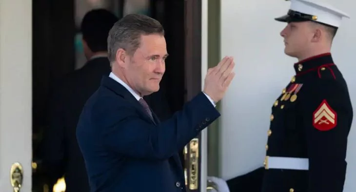 Трамп заявил, что не станет увольнять участников чата Signal из-за утечки - изображение 1