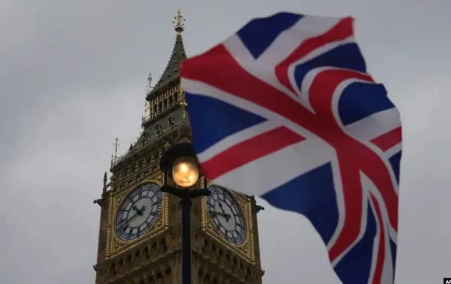 Изображение 1 для Британия потребовала регистрации от каждого, кто работает на Россию