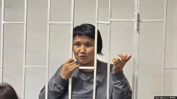 Изображение 1 для Правозащитницу в Кыргызстане суд водворил под стражу по статье «Призывы к массовым беспорядкам»