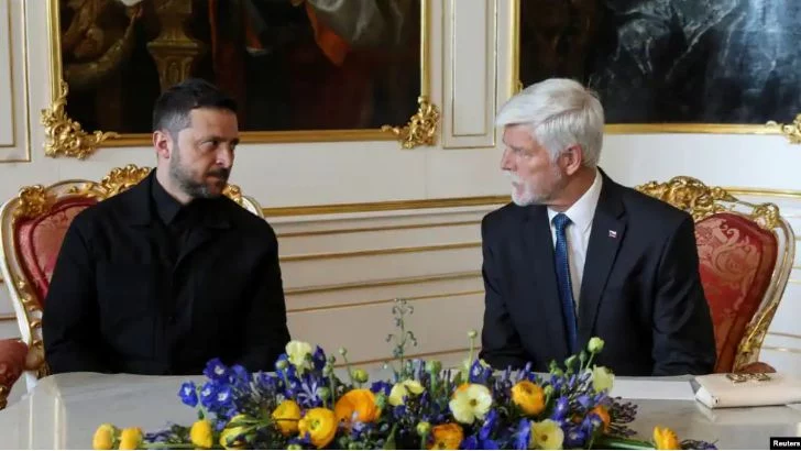 Изображение 1 для Зеленский в ходе визита в Чехию призвал к большему давлению на Москву