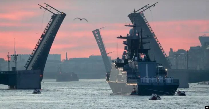 Российские военные начали сопровождать танкеры с нефтью в Балтийском море - изображение 1