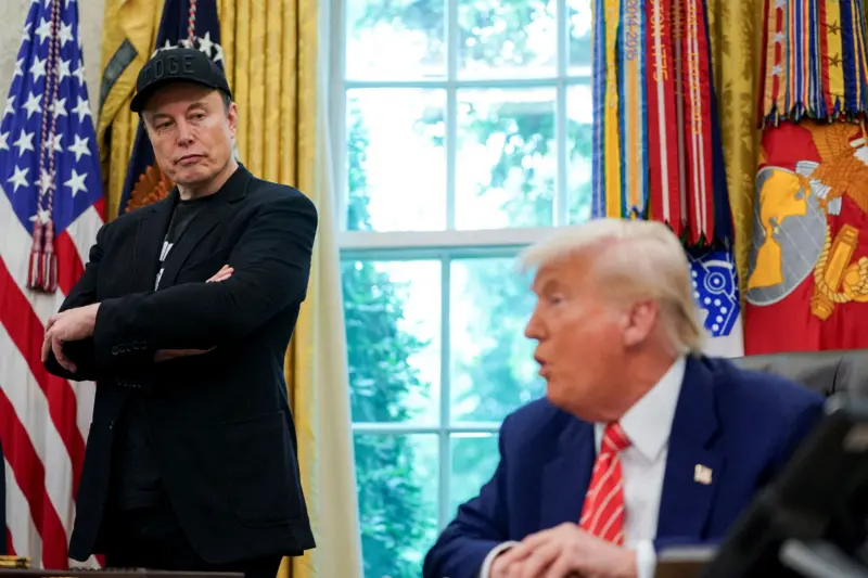 Изображение 1 для Трамп и Маск крупно поругались. Трамп назвал миллиардера безумцем, Маск обвинил президента в неблагодарности
