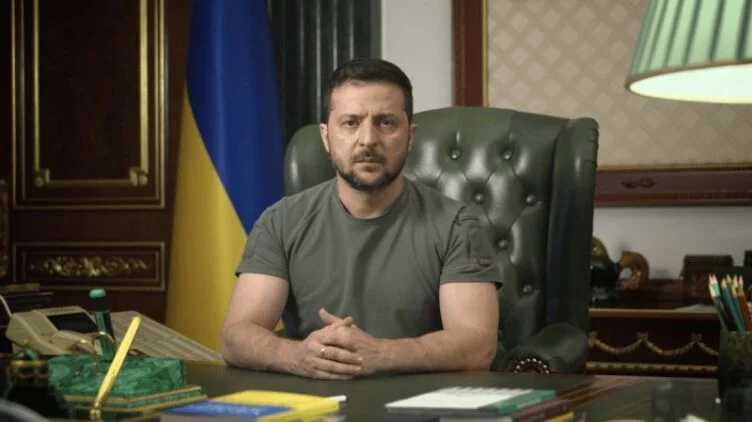 Украина готова вернуть Крым как на поле боя, так и невоенным путем — Зеленский - изображение 1