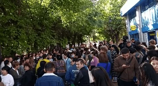 Сотрудники «Казпочты» вышли на забастовку - изображение 1