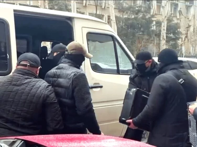 Kyrgyz security services raid news website over Ukraine-related publication - изображение 1