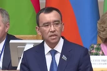 Спикер сената предложил России ввести в вузах изучение казахского языка - изображение 1