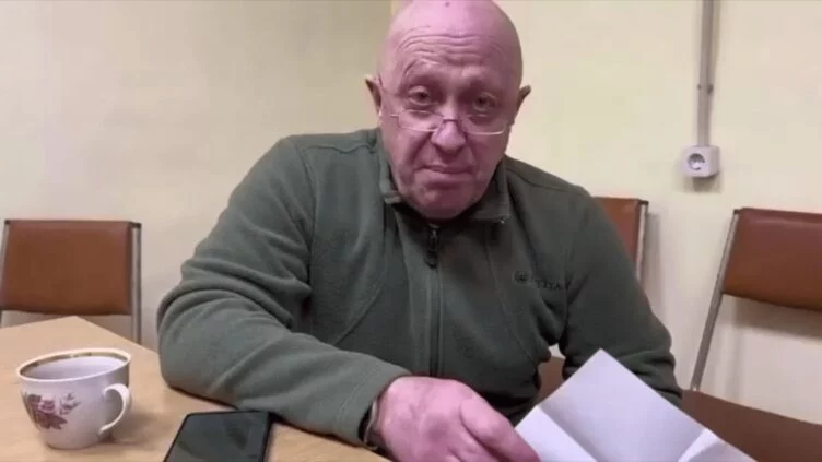 Изображение 1 для ЧВК «Вагнеру» пригрозили обвинением в измене родине за уход с позиций в Бахмуте