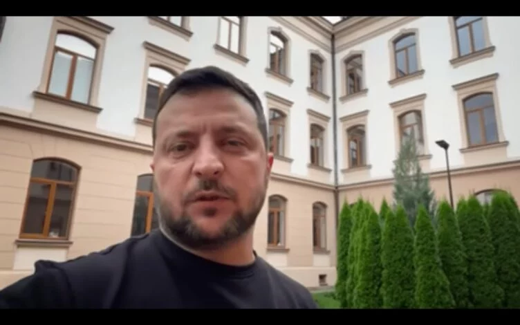 Зеленский: Война возвращается на территорию России в ее символические центры - изображение 1