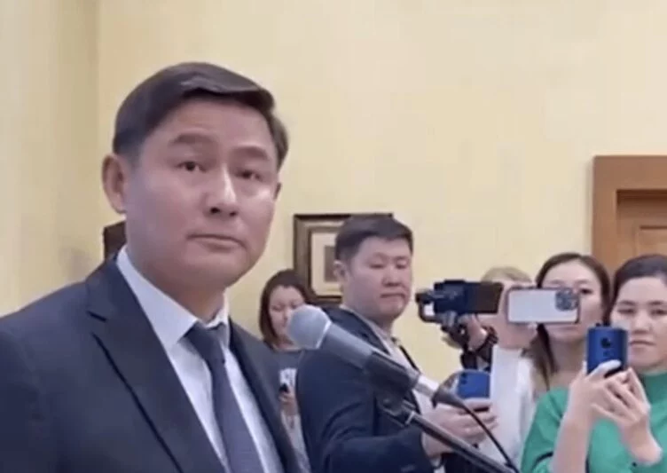 Министр юстиции сказал 150 тысячам подписантам петиции против бытового насилия подождать и создать ее на новой платформе - изображение 1