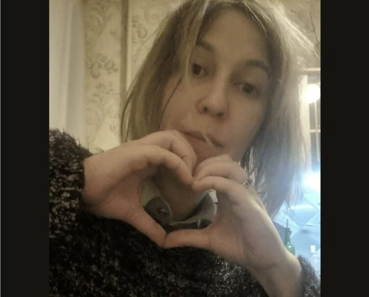 Задержанная в Алматы за репост публикации про акцию памяти Навального заявила, что просьба ее задержать шла со стороны консульства РФ - изображение 1