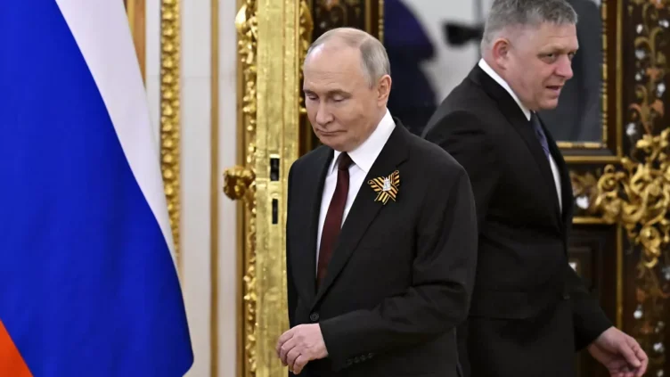 ЕС согласовал новые санкции против российской нефти и банков после того, как Роберт Фицо снял вето - изображение 1