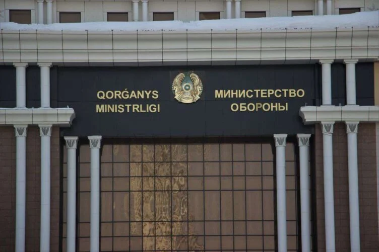 Токаев сменил командующего ВВС и снял с должности замминистра обороны - изображение 1