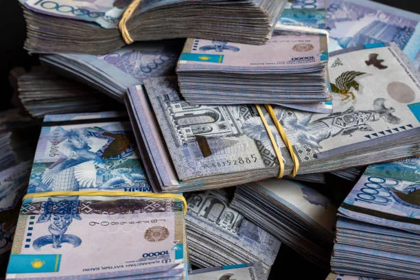 Внешний долг Казахстана достиг рекордного уровня в 170,5 млрд долларов - изображение 1