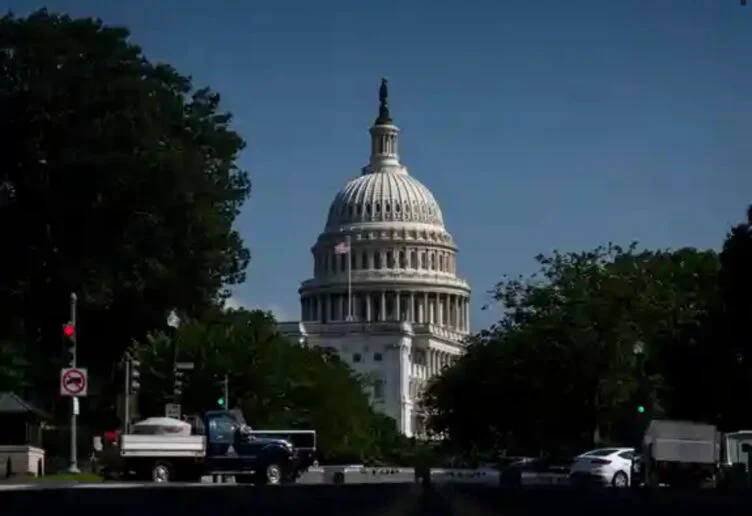 Сенат США одобрил сокращение госрасходов на USAID и два СМИ - изображение 1