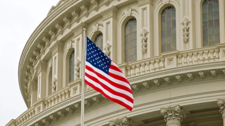 Сенат США принял законопроект Трампа о сокращении налогов - изображение 1