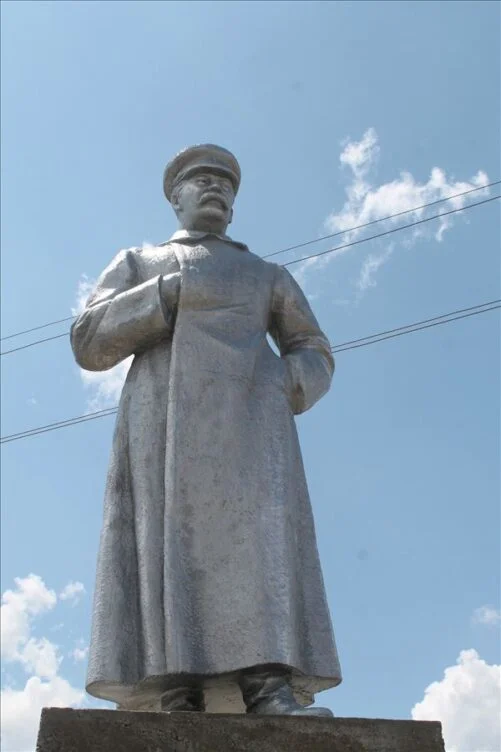 Изображение 3 для История в бронзе: почему памятники вождям становятся проблемой