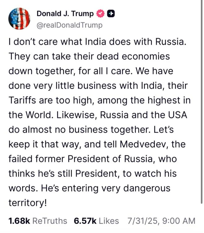 Изображение 1 для Трамп посоветовал Медведеву «следить за словами»