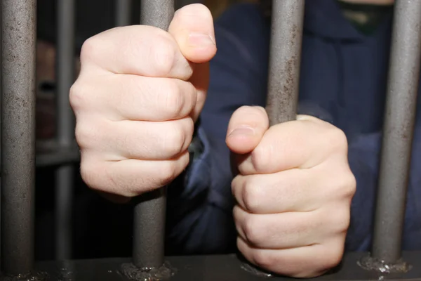 Кастрировать осуждённых за полгода до освобождения предлагают в Казахстане - изображение 1