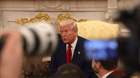 Трамп допустил совместную встречу с Зеленским и Путиным на Аляске - изображение 1