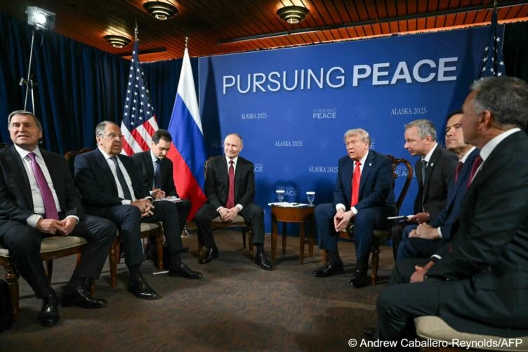 Трамп советует Зеленскому заключить соглашение с Путиным - изображение 1