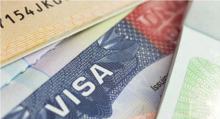США ввели плату в $1 за участие в лотерее Green Card - изображение 1