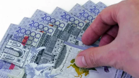 Где предлагают самые высокие зарплаты в Казахстане - изображение 1