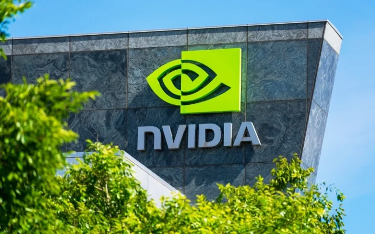 Nvidia первой в мире достигла капитализации в $5 трлн - изображение 1