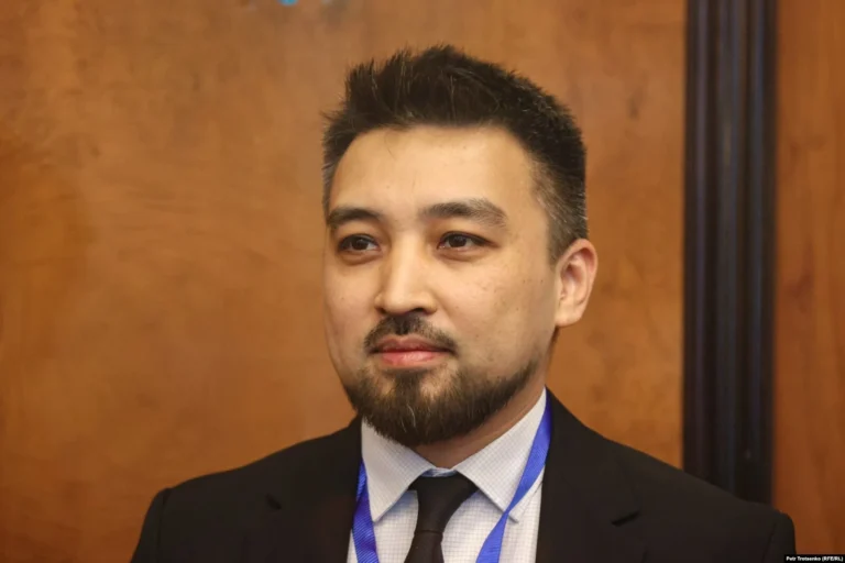 Instagram политолога Димаша Альжанова «с множеством котиков и почти без политики» был удалён - изображение 1