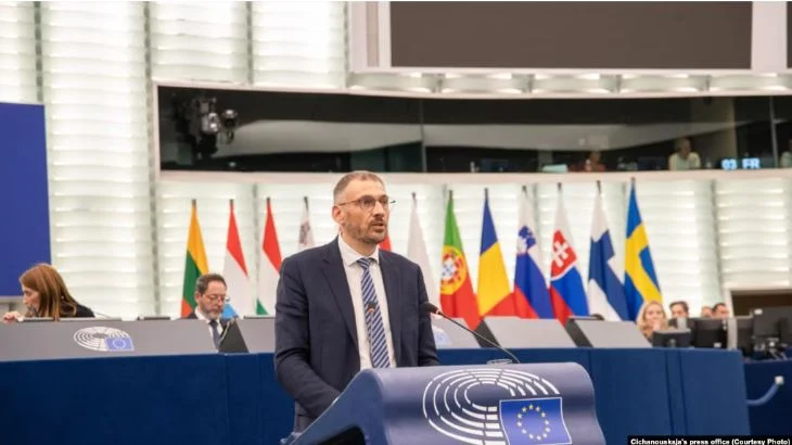 В Беларуси признали «экстремистскими» все соцсети Сергея Тихановского - изображение 1