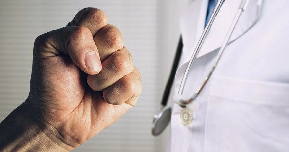 Изображение 1 для Мажилис одобрил введение уголовной ответственности за нападения на врачей