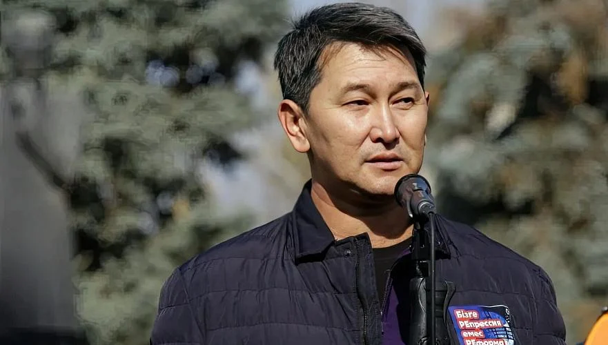 Изображение 1 для После публикации о давлении со стороны Минобороны: удален аккаунт журналиста Ахмедьярова