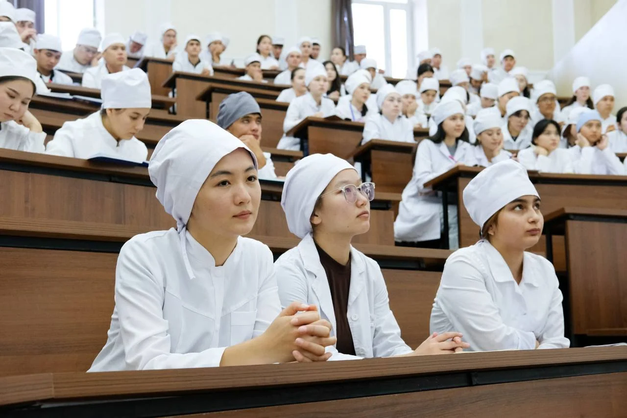 Изображение 1 для Старое - за новое? Минздрав снова «запустил» клинику, о которой говорит с 2013 года