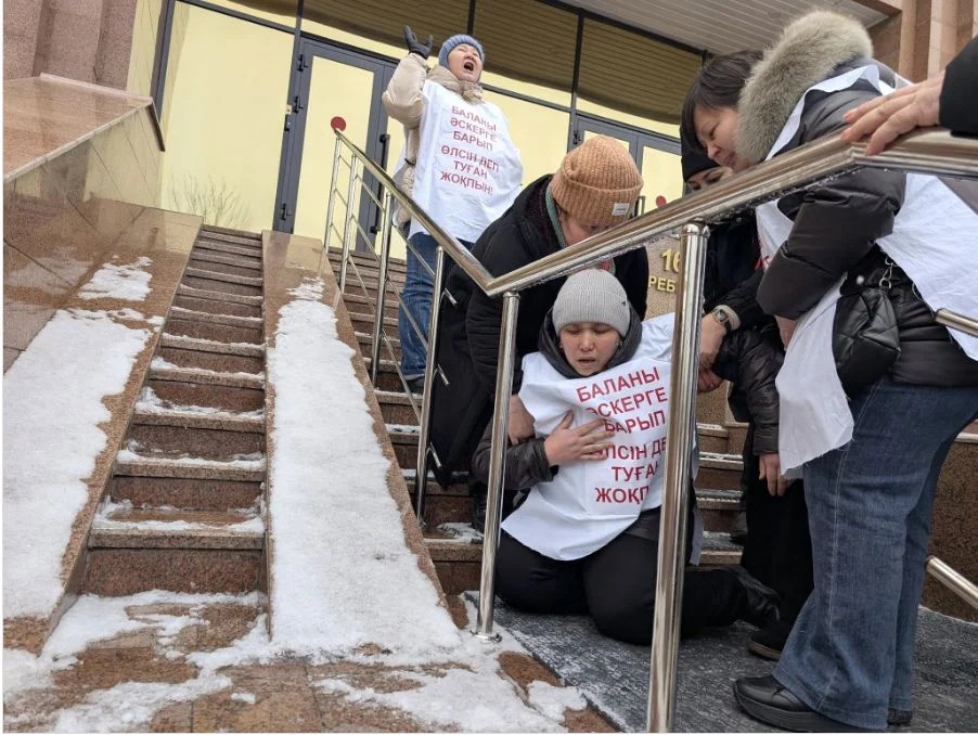 Изображение 1 для Токаев отреагировал на митинг матерей погибших солдат