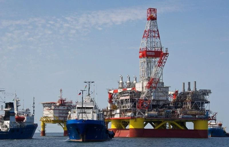 Изображение 1 для Украина нанесла удары по российской нефтяной платформе в Каспийском море