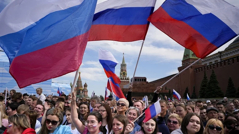 Изображение 1 для Большинство россиян одобряет курс страны, но доля несогласных растет