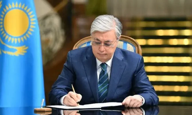 Токаев подписал закон о запрете пропаганды ЛГБТ - изображение 1