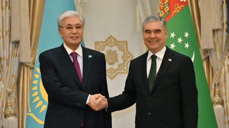 Касым-Жомарт Токаев прибыл в Ашхабад - изображение 1