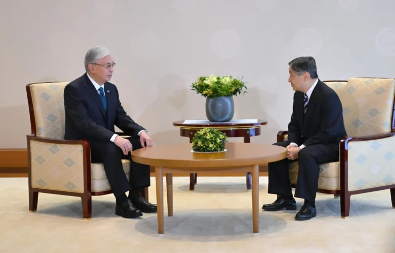 Токаев встретился с Императором Японии и обсудил двустороннее сотрудничество - изображение 1