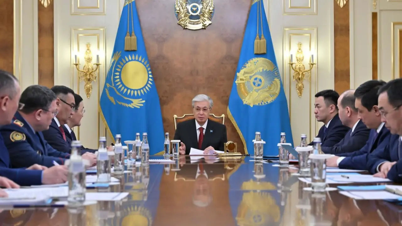 Изображение 1 для Токаев провёл совещание по вопросам правопорядка в Вооружённых Силах