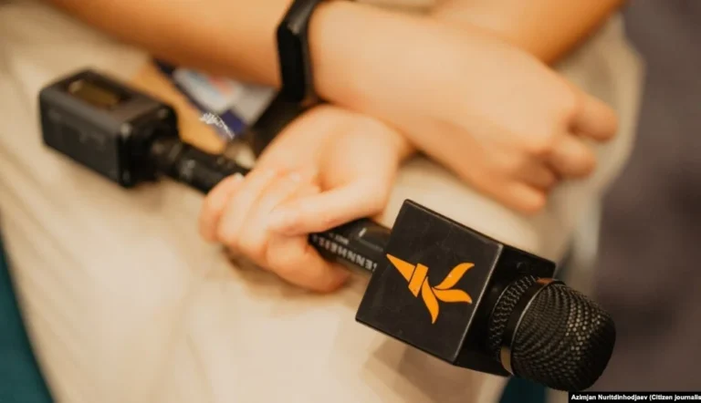 Суд отклонил апелляцию по делу семерых журналистов «Радио Азаттык», обжаловавших отказ в аккредитации - изображение 1