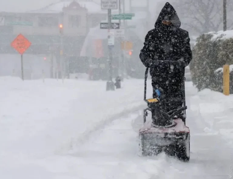 В 14 штатах США в результате зимнего шторма погибли более 30 человек - изображение 1