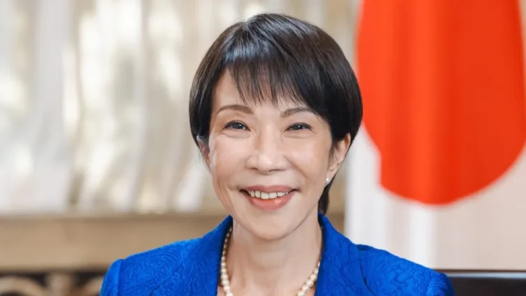 Премьер Японии распустила нижнюю палату парламента и поставила на кон свою должность - изображение 1