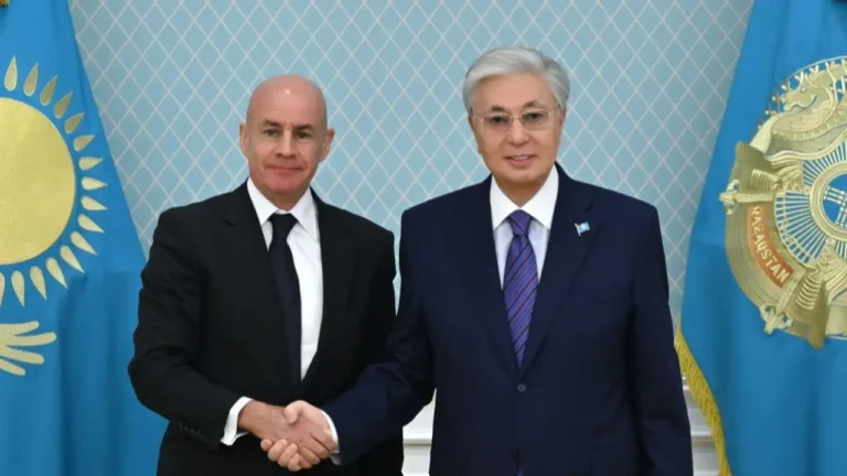 Токаев принял президента Международной федерации лыжного спорта и сноуборда - изображение 1