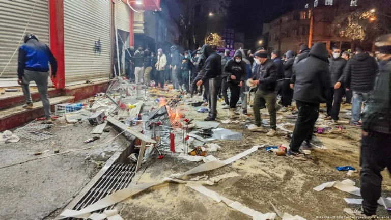 В Иране сообщили о применении дронов против протестующих и масштабных отключениях связи - изображение 1