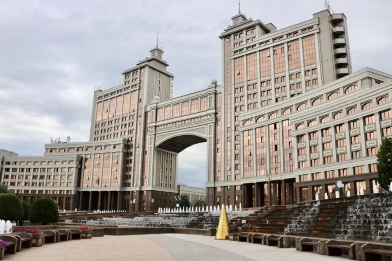 Минэнерго заявило о сохранении стабильности экспорта нефти после инцидентов с судами - изображение 1